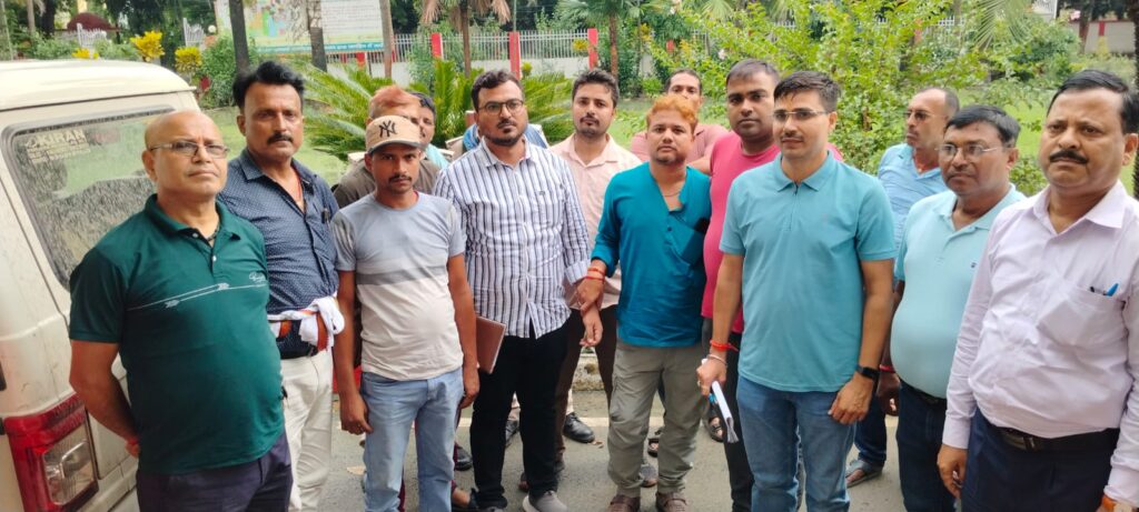 इनसाइड स्टोरी