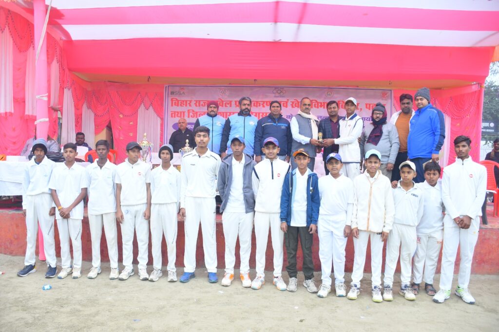 रोमांचक 