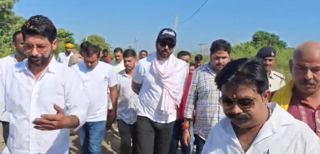 बेगूसराय पहुंचे सोनू सूद